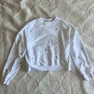 H&M White Crew Neck Sweater with Subtle Floral Detail